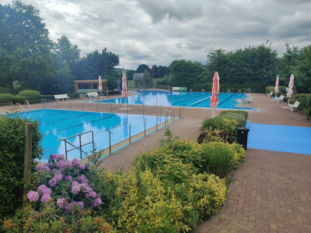 Bild von Schwimmbad Flieden