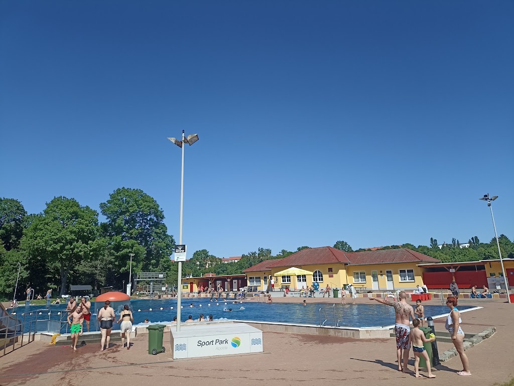 Bild von Schwimmbecken Freibad
