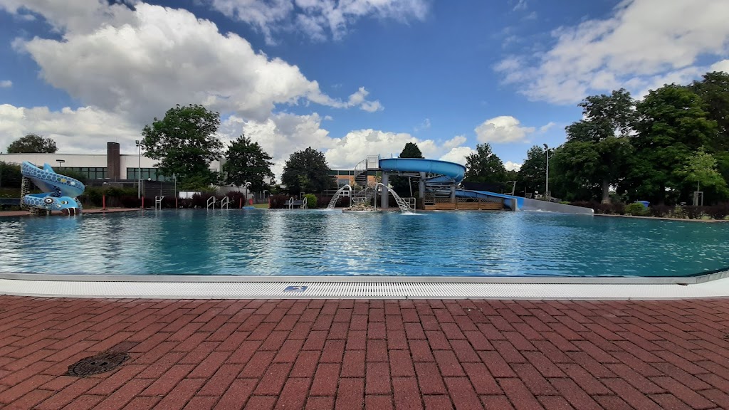 Bild von Hallen- & Freibad Lutterwelle