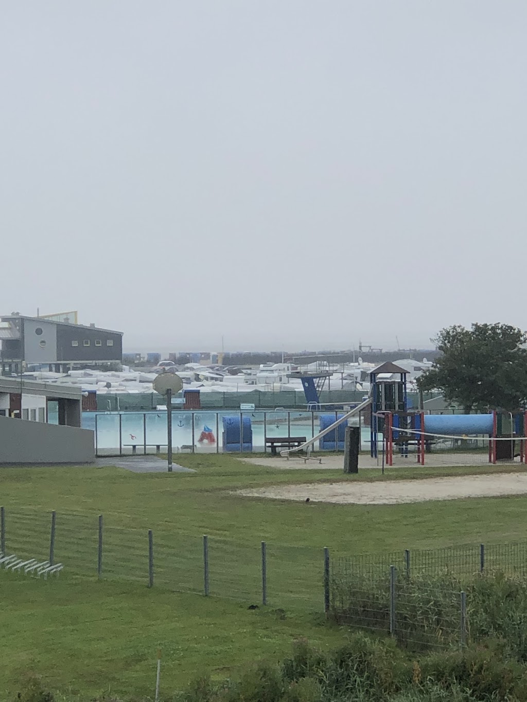 Bild von Wiesen Parkplatz am Freibad - Kostenpflichtig