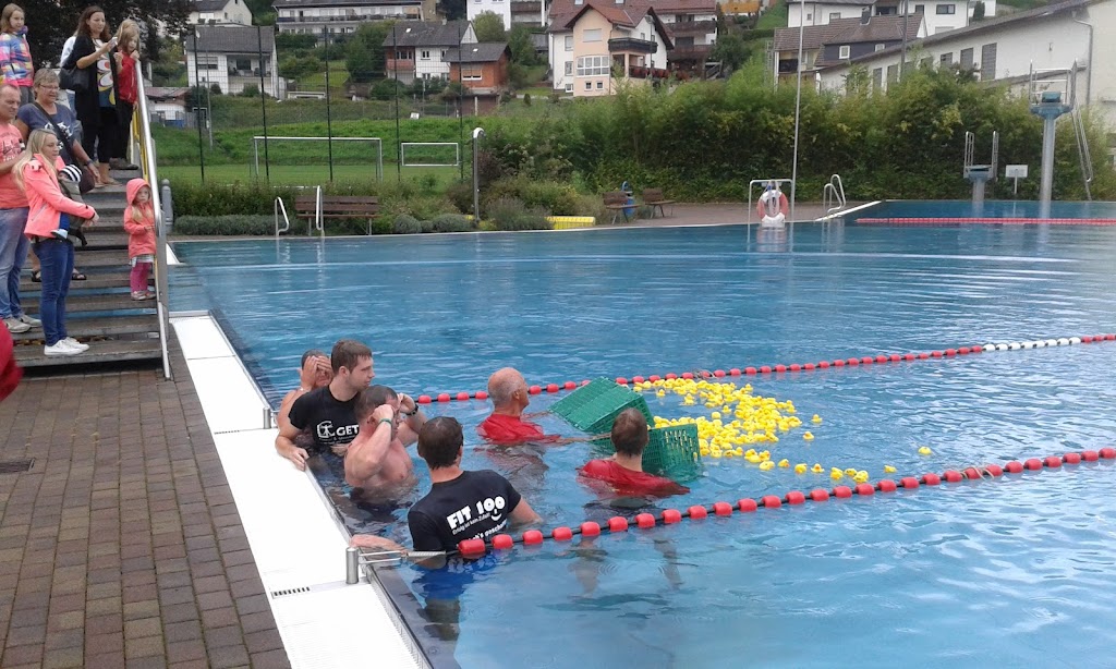 Bild von Outdoor pool Höchst i. Odw