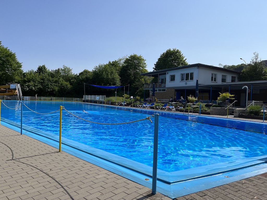 Bild von Outdoor pool Berlebeck Heiligenkirchen