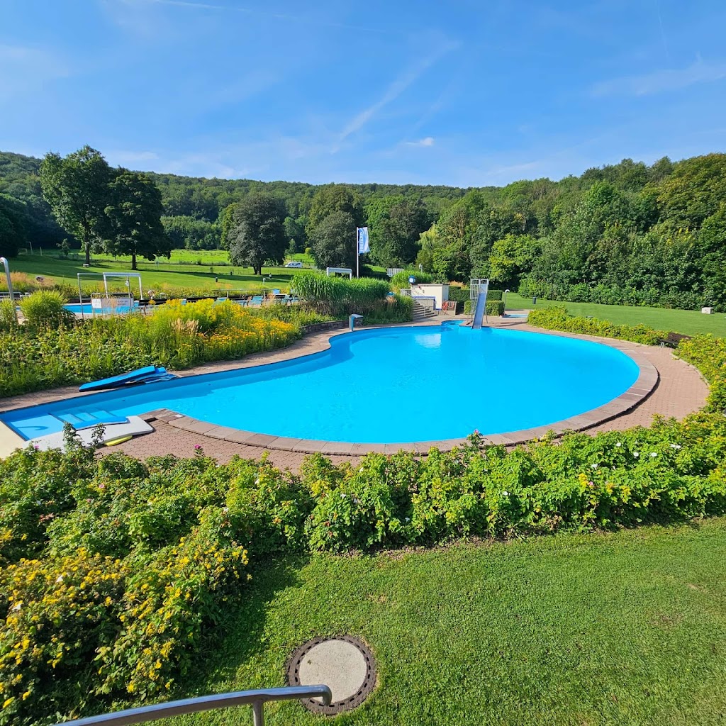 Bild von Outdoor pool Ratsburgbad Reyershausen