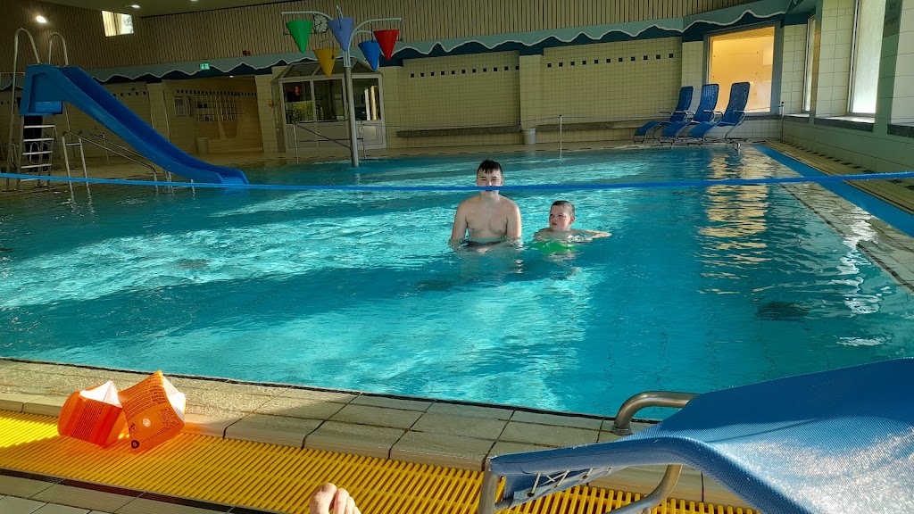 Bild von Family pool and sauna Heepen