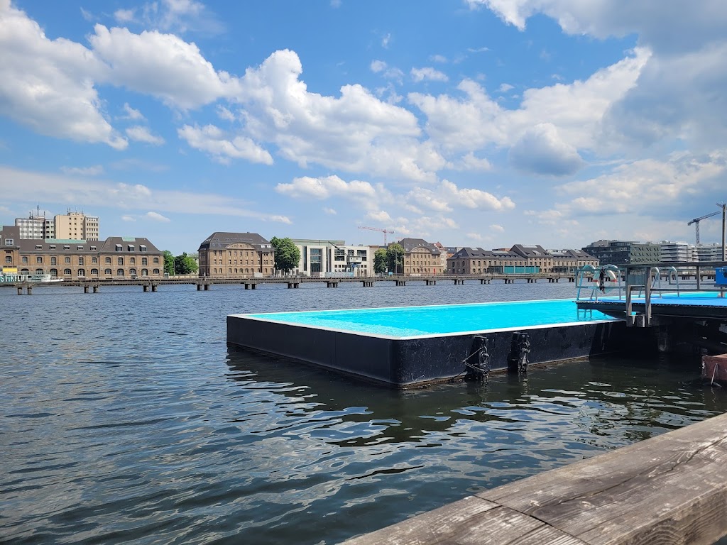 Bild von Badeschiff