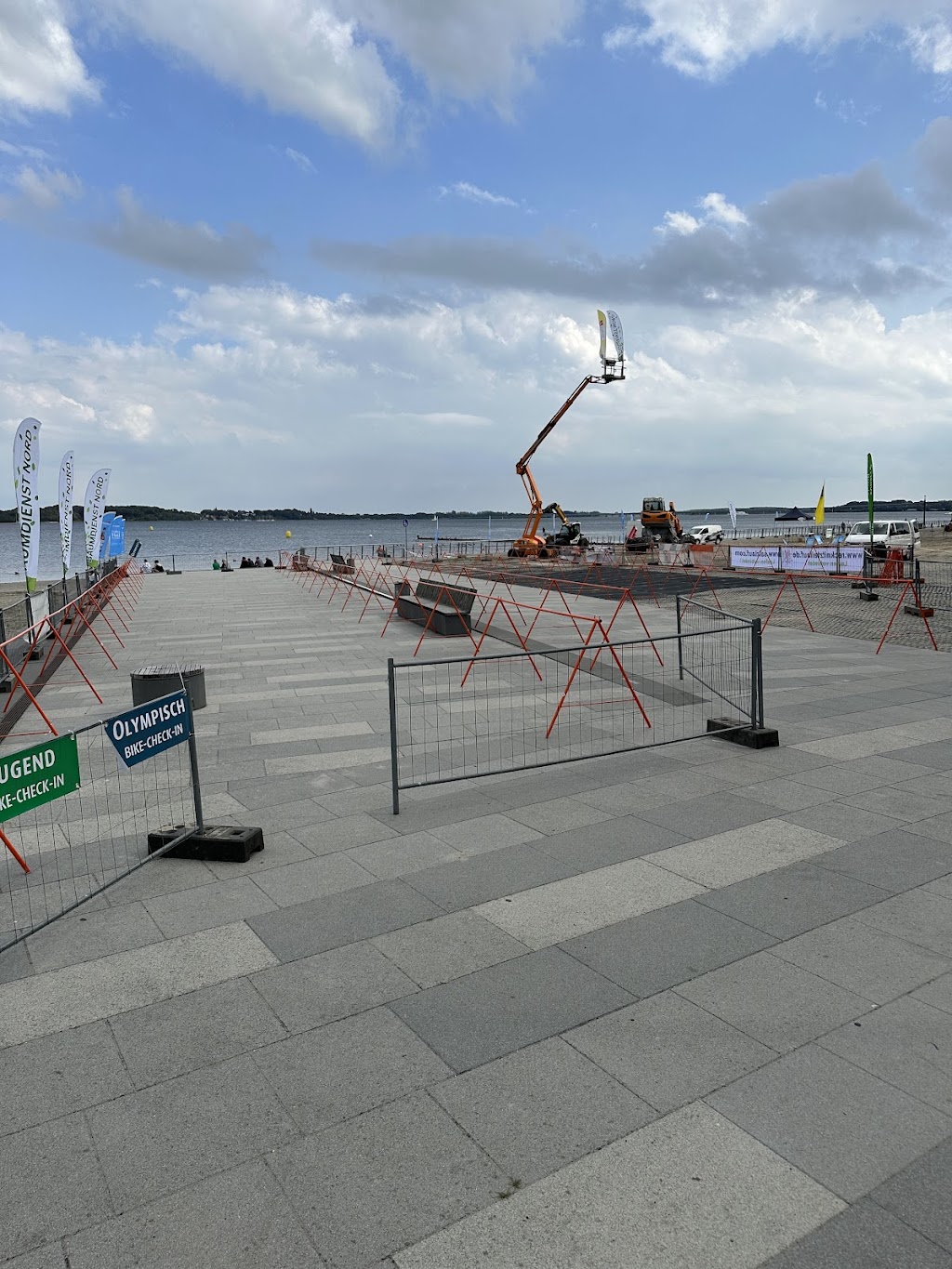 Bild von Action am öffentlichen Sandstrand