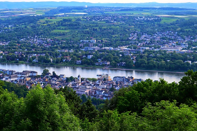 Titelbild für Freibäder an der Rheinschiene